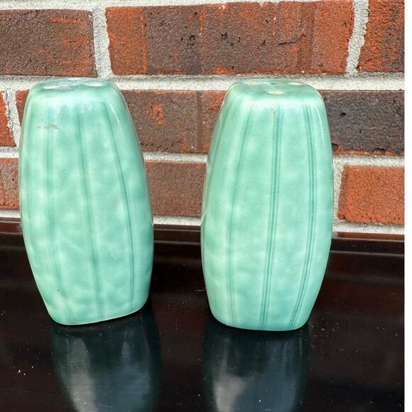 Pfaltzgraff Naturewood Serenity Green Salt and Pepper Shakers Made in USA - Picture 2 of 2